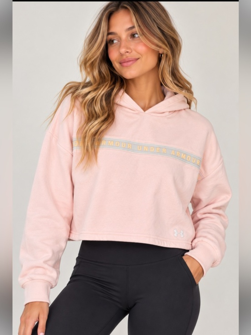 Under Armour Pink Fleece Cropped Hoodie Women’s Small Logo Tape Pullover